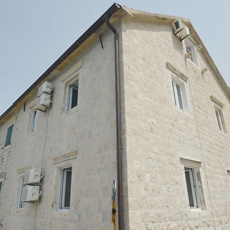 Apartments Mir I Dobro Kotor Buitenkant foto