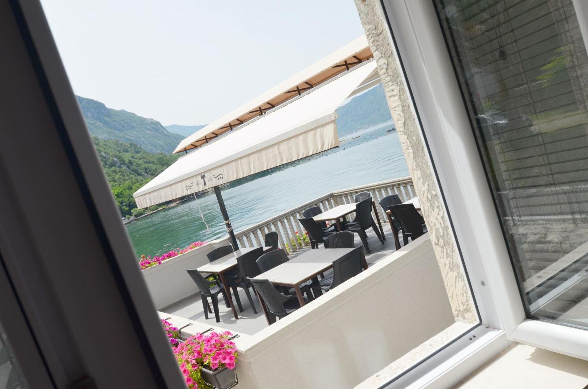Apartments Mir I Dobro Kotor Buitenkant foto
