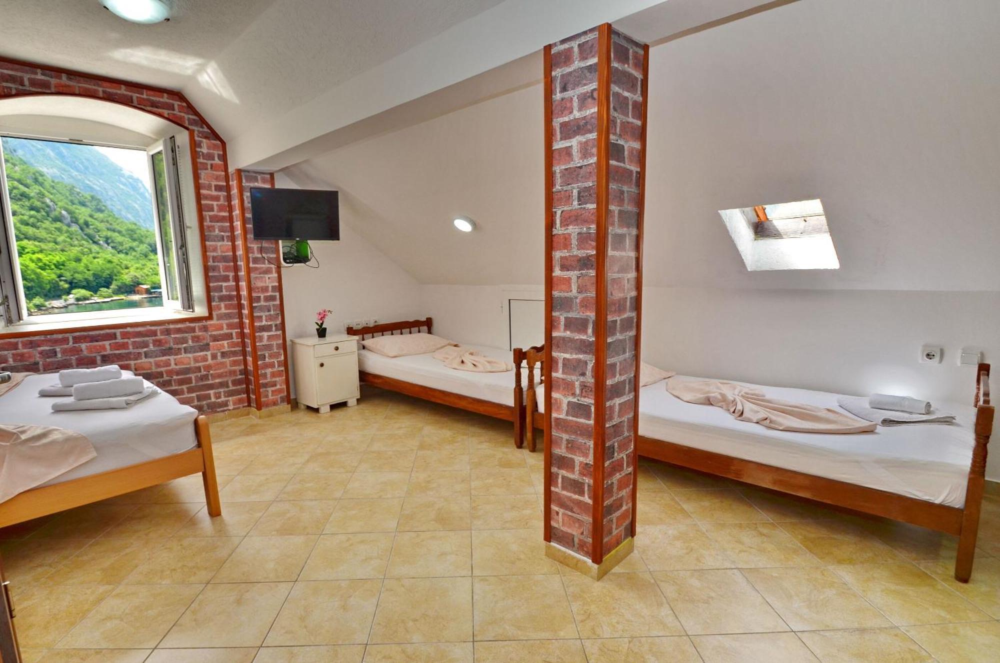 Apartments Mir I Dobro Kotor Buitenkant foto