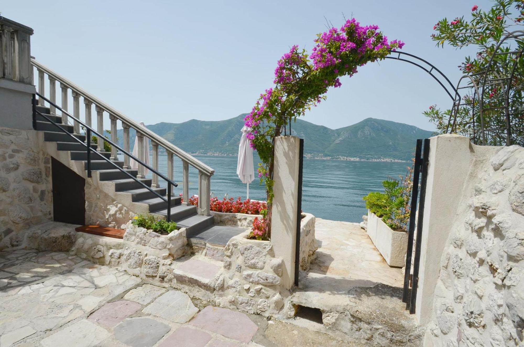 Apartments Mir I Dobro Kotor Buitenkant foto