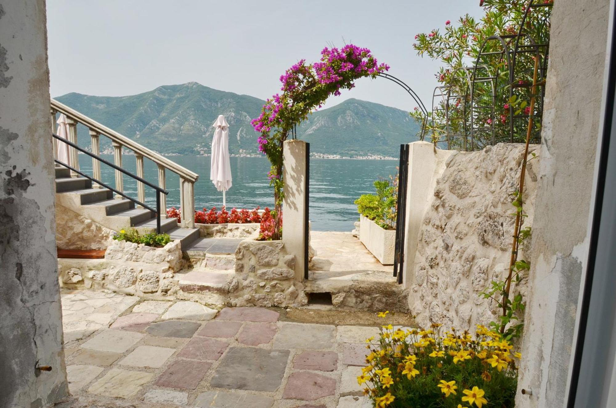 Apartments Mir I Dobro Kotor Buitenkant foto