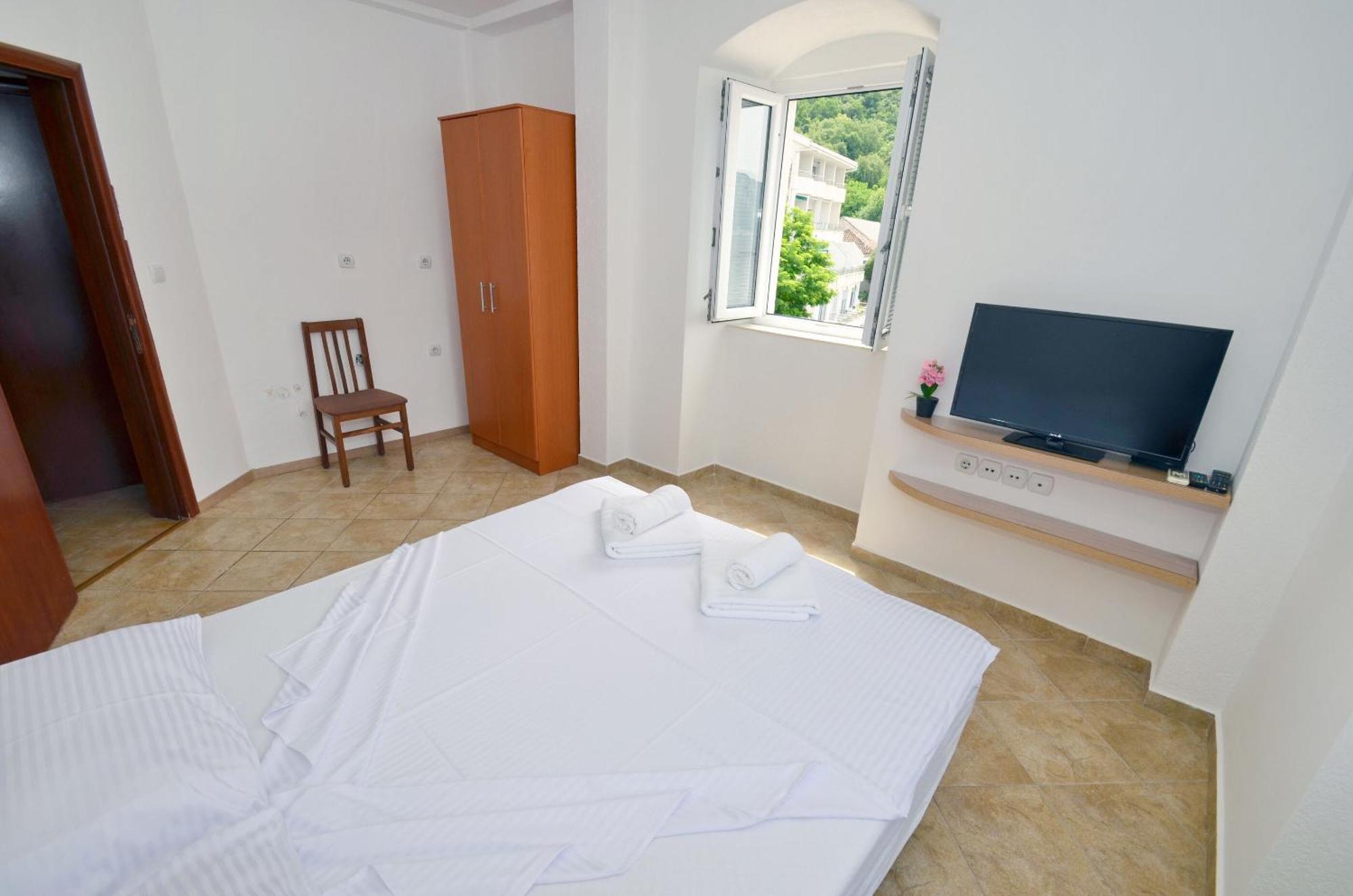 Apartments Mir I Dobro Kotor Buitenkant foto