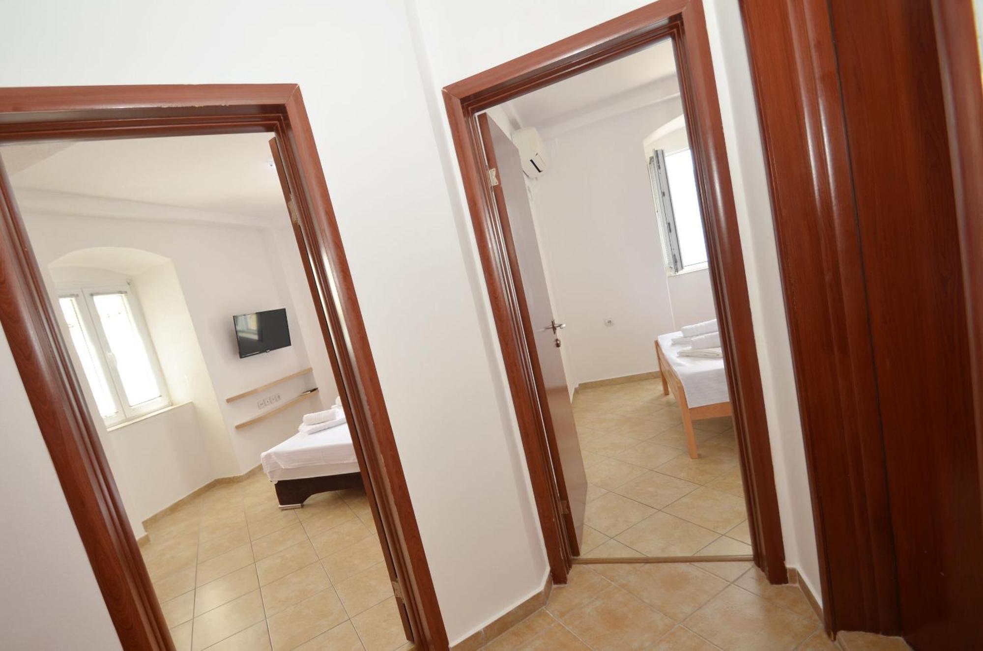 Apartments Mir I Dobro Kotor Buitenkant foto