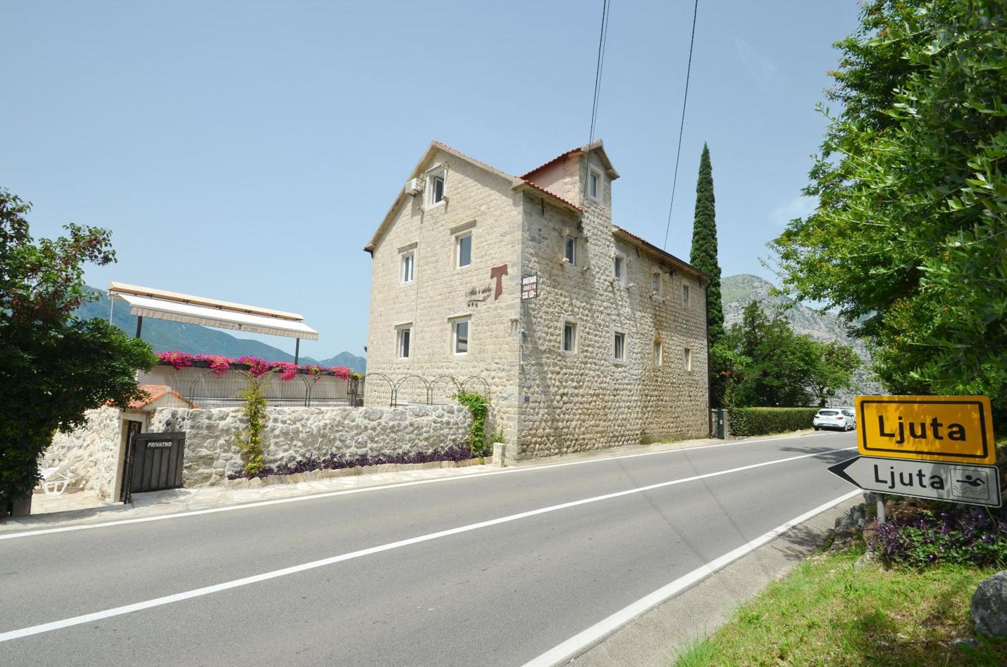 Apartments Mir I Dobro Kotor Buitenkant foto